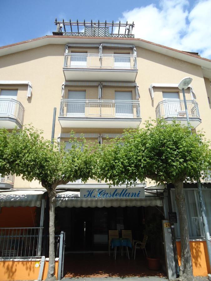 Hotel Castellani リミニ エクステリア 写真